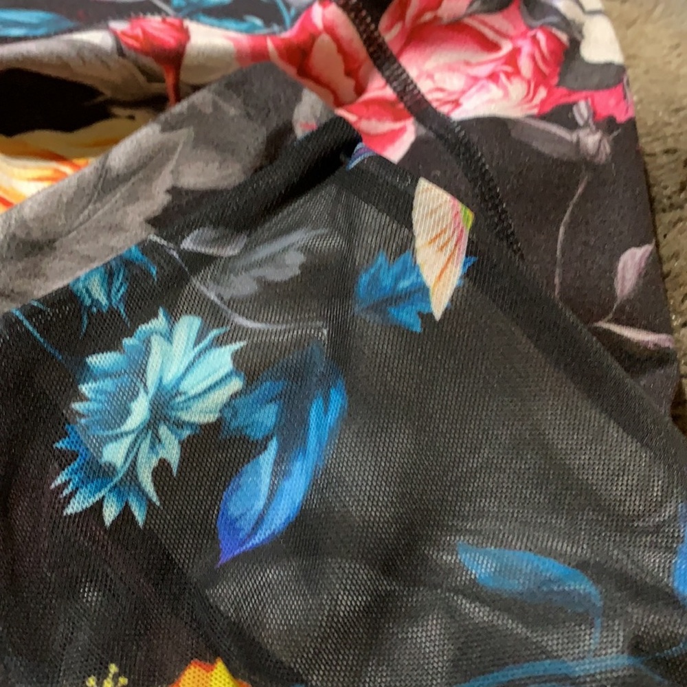 Zyia Flower Mesh Gem